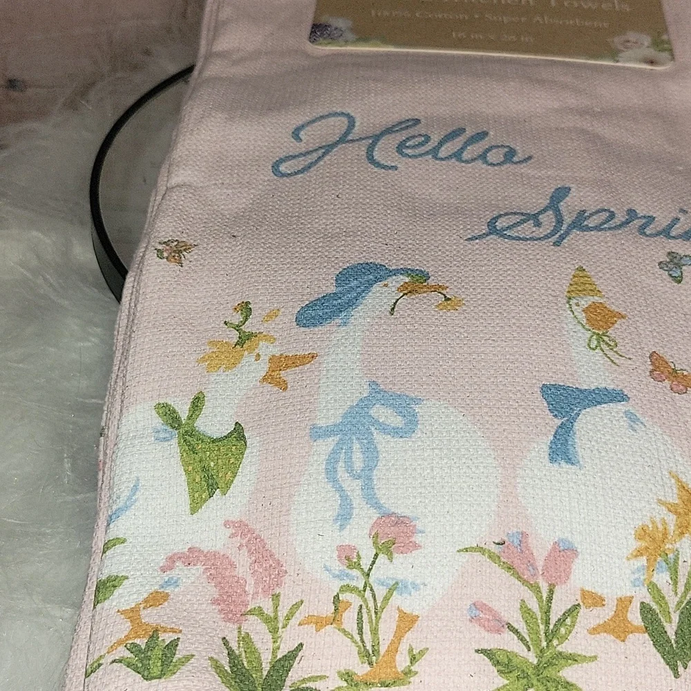 Spring Kitchen Towels 🪿🪷💐 - Picture 2 of 4